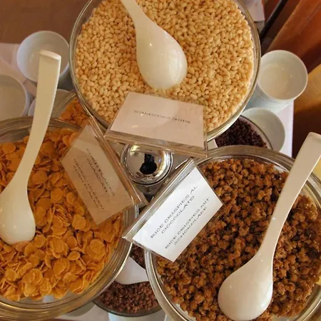 Elegant Seaview Flat With Private Terrace