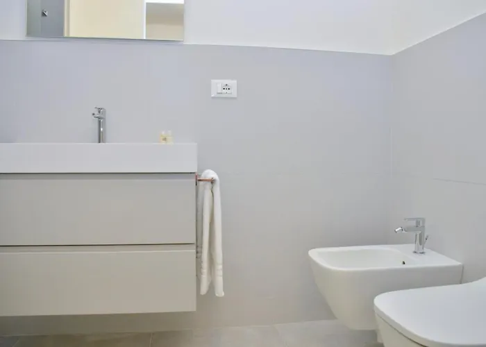 Elegant Seaview Flat With Private Terrace * Бібіоне