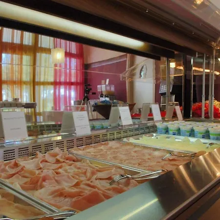 Elegant Seaview Flat With Private Terrace