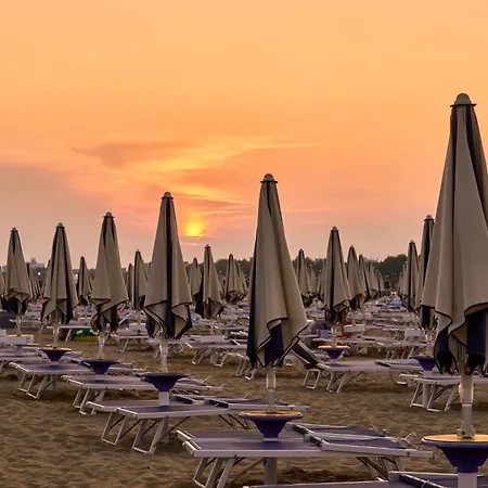 Apartamento Elegant Seaview Flat With Private Terrace Bibione