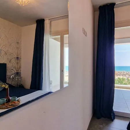Elegant Seaview Flat With Private Terrace