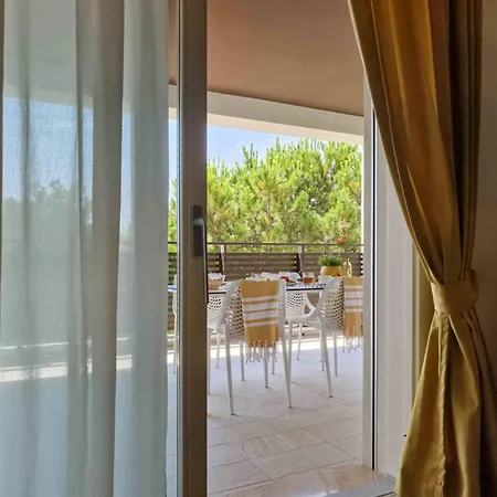 Elegant Seaview Flat With Private Terrace * 比比翁