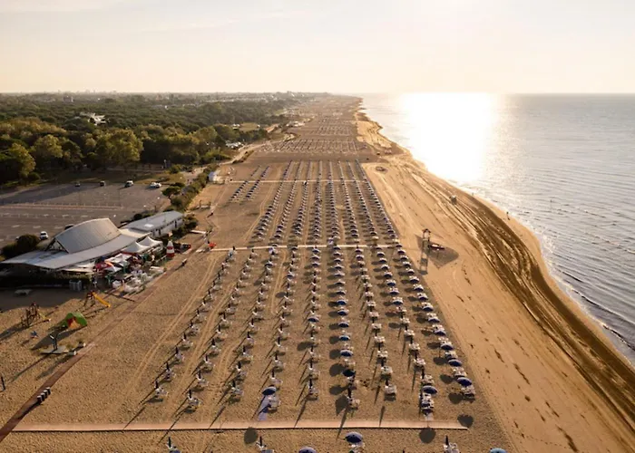 Elegant Seaview Flat With Private Terrace Bibione